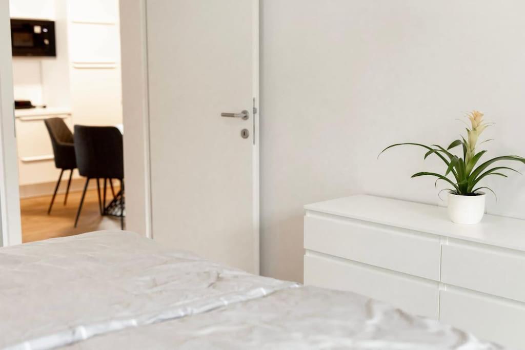 Aura Apartments Жировница Экстерьер фото